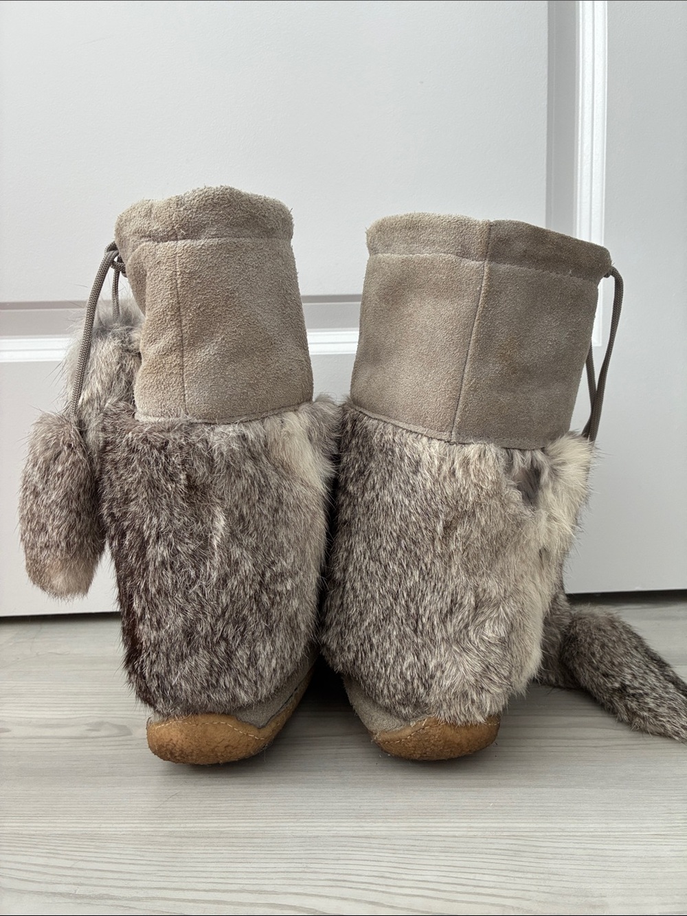 Authentic Inuit Made Mukluks - Grey Rabbit Fur - Picture 5 of 5